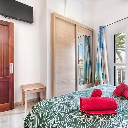 En Campo Internacional Tatil Evi Maspalomas (Gran Canaria)